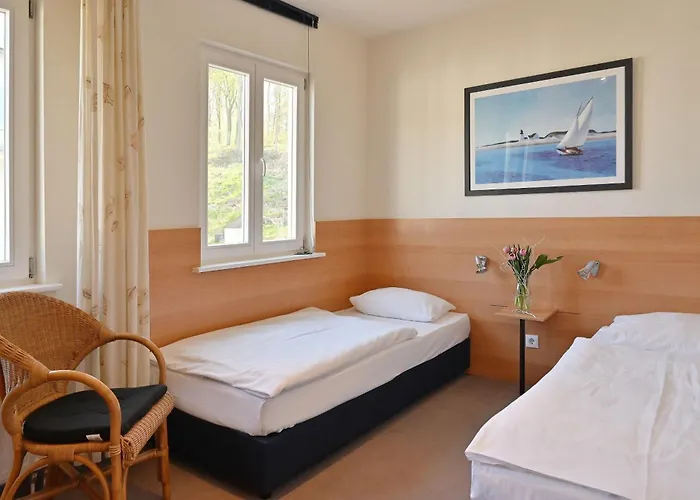 Ferienwohnung-13-villa-celia-sellin-strandnah-fuer-6-personen Appartement